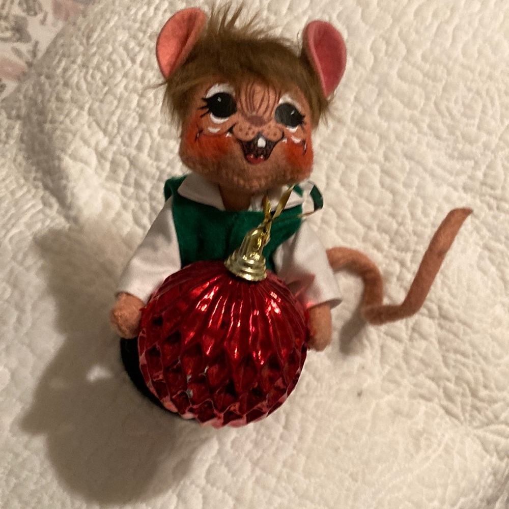 Annalee Christmas mouse ornament
